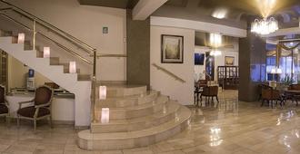 Hotel Libertador - Loja - Recepción