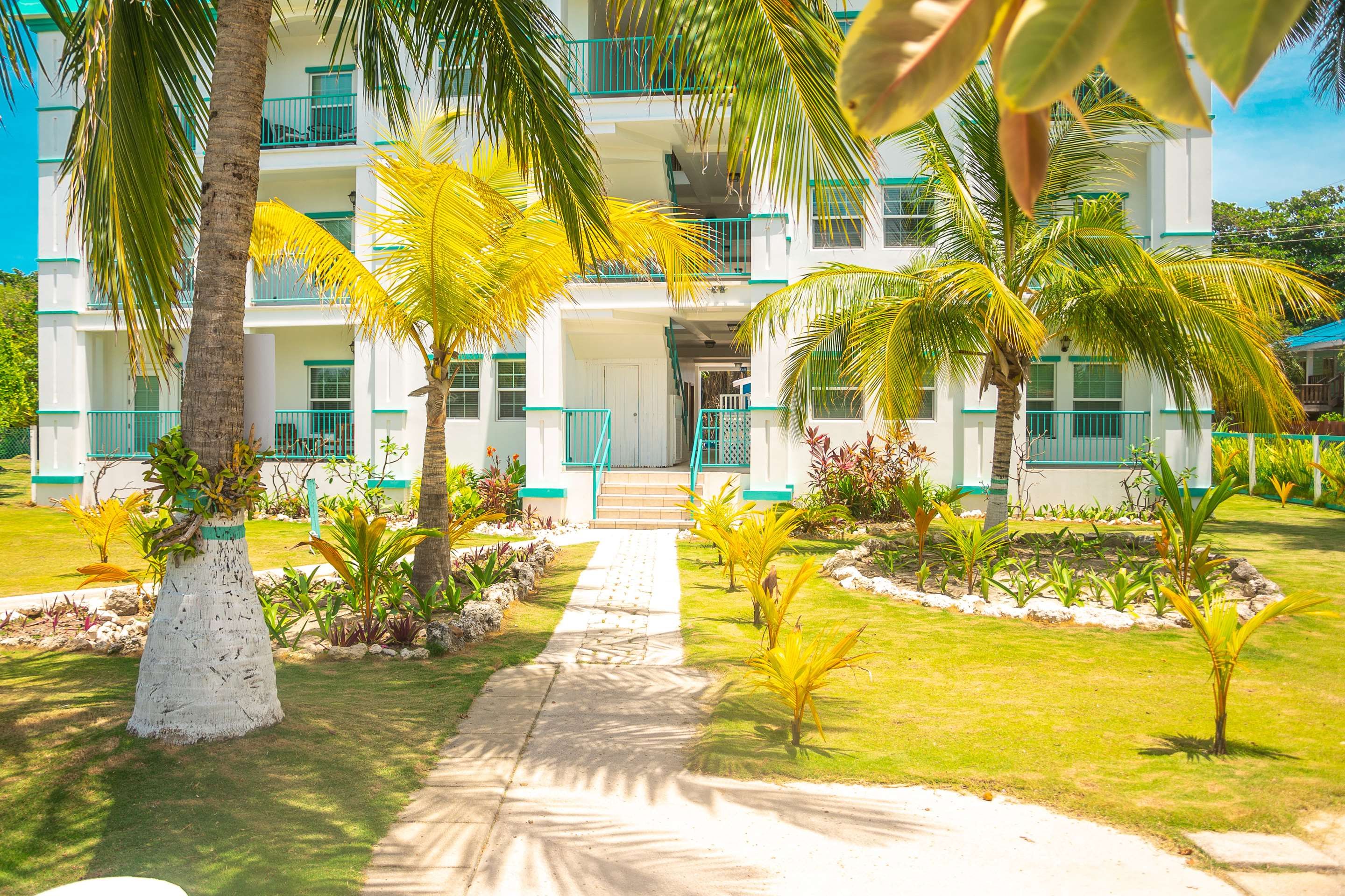 Best Western Grand Baymen Gardens - San Pedro Town - Byggnad