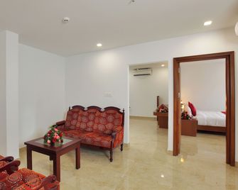 Hotel Indraprastha Kozhencherry - Pathanāmthitta - Living room