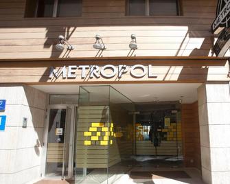 Metropol by Carris - Lugo - Edificio