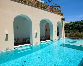 Hotel Villa Sarah - Capri - Pool