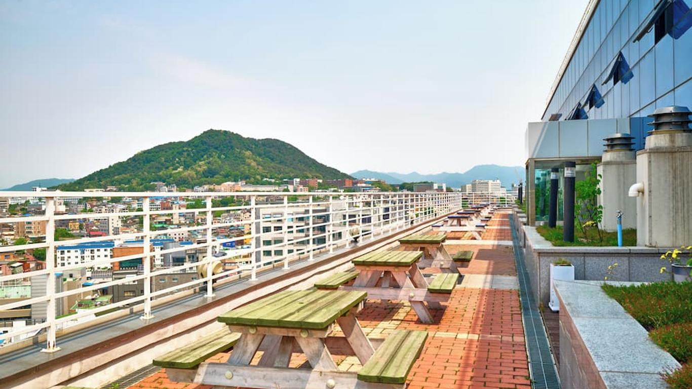 The Venezia Suite Hotel