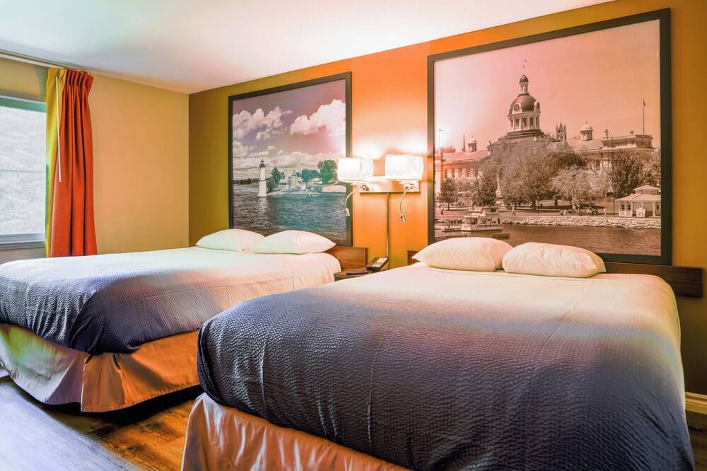 Super 8 by Wyndham Kingston - קינגסטון - חדר שינה