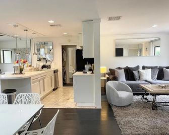 5 Room Saddlebrook Golfview Villa 2br 2ba - Wesley Chapel - Wohnzimmer