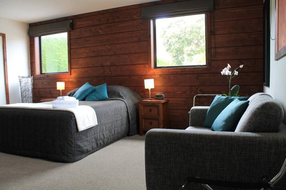 Inn The Bay Bed & Breakfast - קאיקורה - חדר שינה