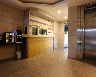Hongcheon Alps - Hongcheon - Front desk