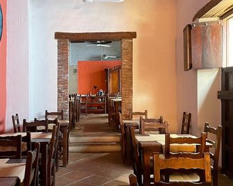 Hotel Boutique Posada Las Trampas - Honda - Restaurant