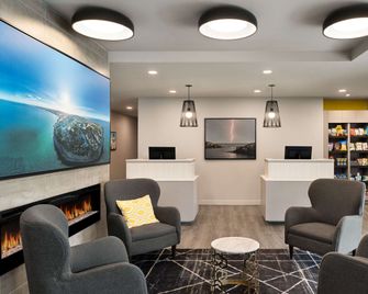 Microtel Inn & Suites by Wyndham Antigonish - Antigonish - Salónek