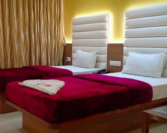 Hotel Sun Plaza - Ankleshwar - Bedroom