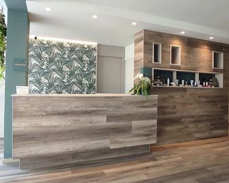 Residence Quadrifoglio - Cervia - Front desk