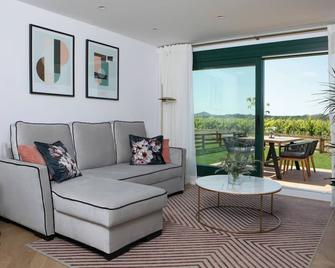 Villas Finca La Emperatriz - Baños de Rioja - Wohnzimmer