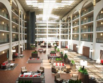 Embassy Suites by Hilton Detroit Livonia Novi - Livonia - Lobby