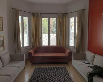 Nomads Hostel Tunisia - Tunis - Wohnzimmer
