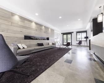 Compostela Suites - Madrid - Living room
