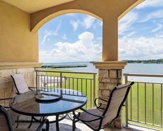 Lakefront Corsicana Condo Pool And Priva - Corsicana - Balkon