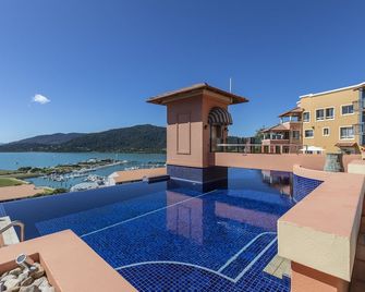 Martinique Whitsunday Resort - Airlie Beach