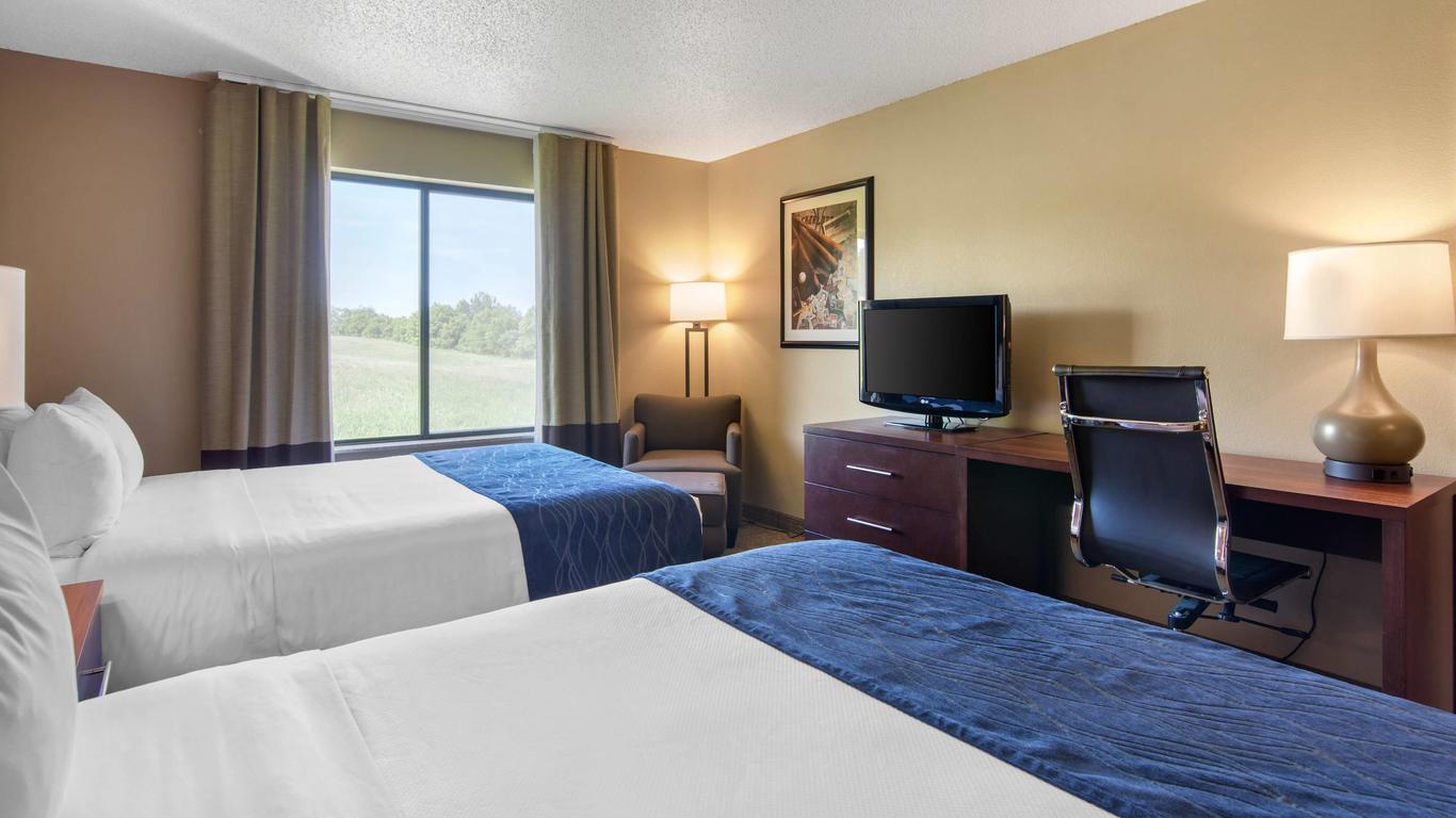 Comfort Inn and Suites Cooperstown - Milford