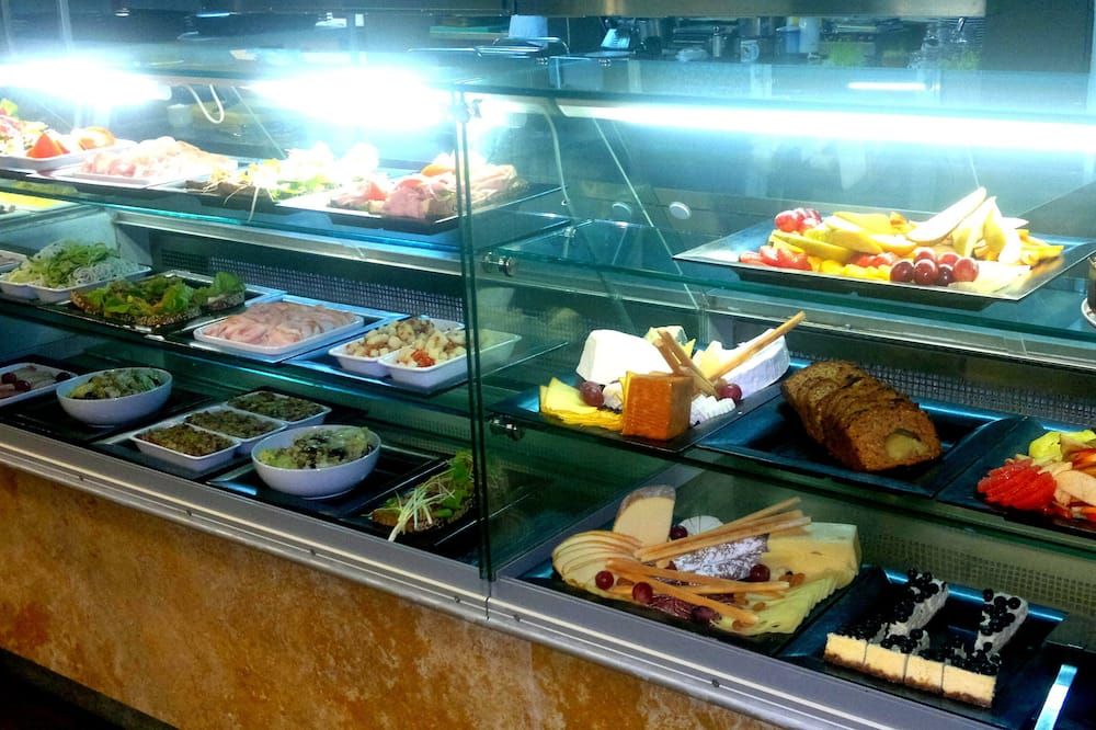 Hotel Paradis Cluj Napoca - קלוז'-נאפוקה - בופה