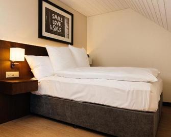 Hotel Taverna - Tafers - Schlafzimmer