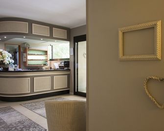 Hotel Berta - Desenzano del Garda - Reception