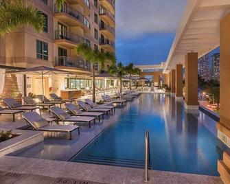 Located In Famous Hilton-Hawaiian Village-Grand Islander-2 Bd Partial Ocean View - Honolulu - Pool