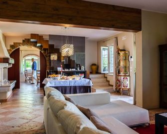 Quercia Belvedere Relais - Бардоліно - Лоббі