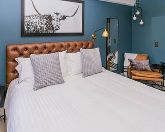 King Guest Room at The Jacksonville Inn - Jacksonville