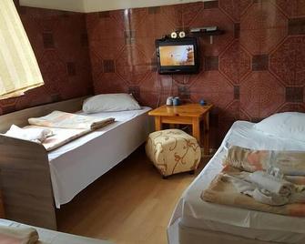 Shans 2 Hostel - Sofia - Phòng ngủ