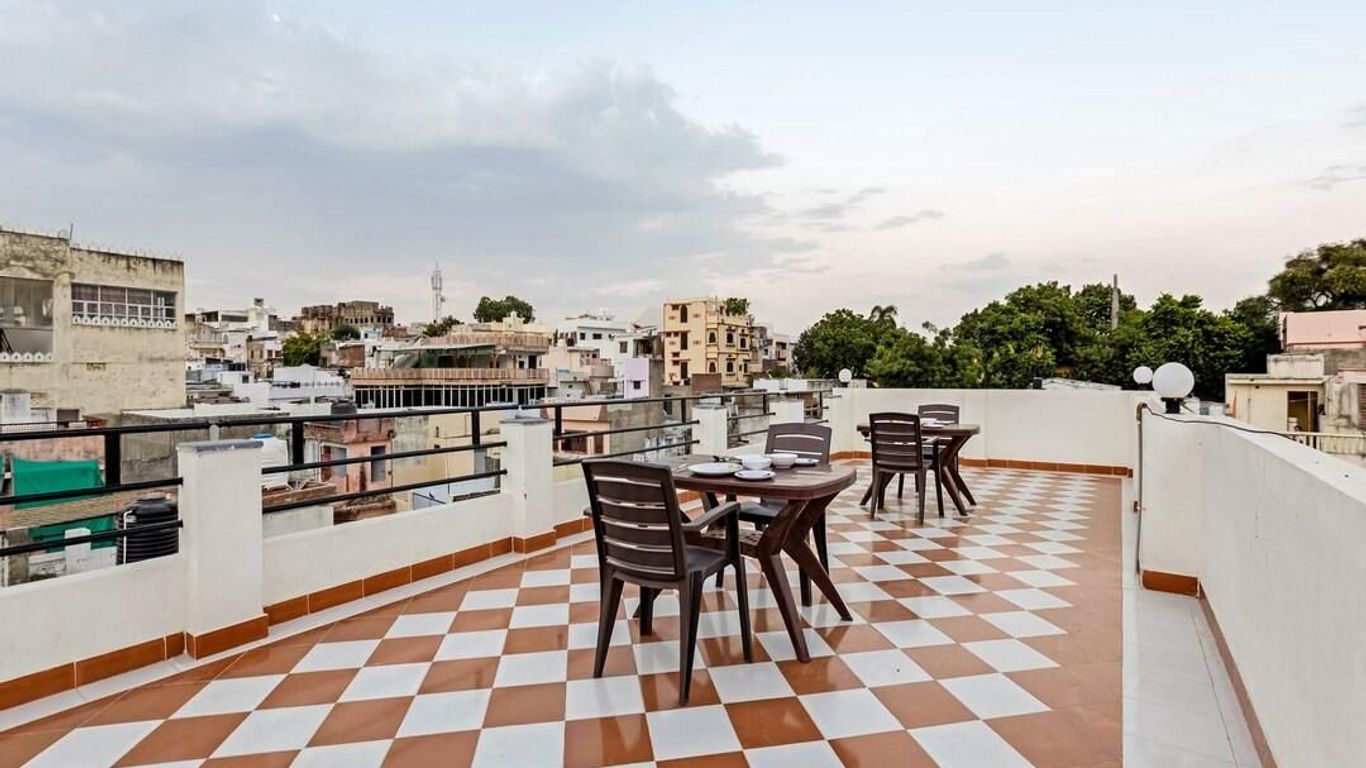 Nandini paying guest house