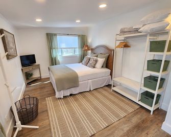 Canandaigua Lake Cottage - Canandaigua - Bedroom