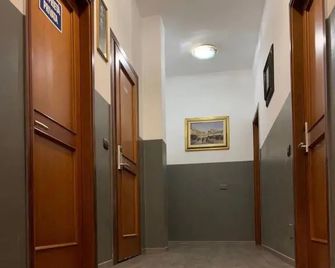 New Family Inn - Pero - Pasillo