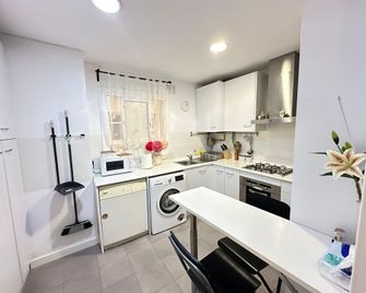 Habitaciones Mallorca - Barselona - Mutfak