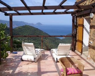 Traditional house, spectacular view of the Gulf of Porto - Partinello - Balcon