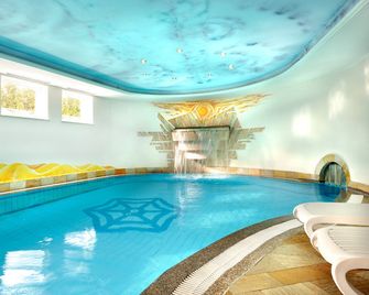 Hotel Ferienwelt Kristall - Rauris - Zwembad