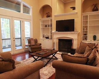 Luxury Secluded Family Retreat - Apex - Sala de estar
