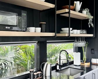 NEW Stunning minimalist tiny home in the city! Modern and stylish! - Miami