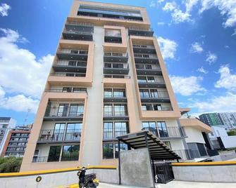 Hito 106 Amplio Apartamento en Av 19 Norte Armenia - Armenia - Building