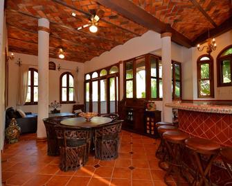 Luxury 2 Bedroom Suite on a Beautiful Beach in Riveria Nayarit with 3 Terraces - Los Ayala - Comedor