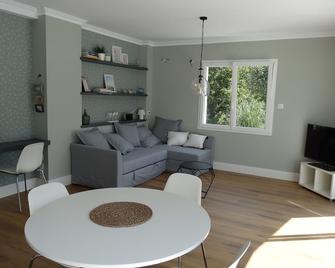 54 m² single-storey cottage - Larressore - Salon