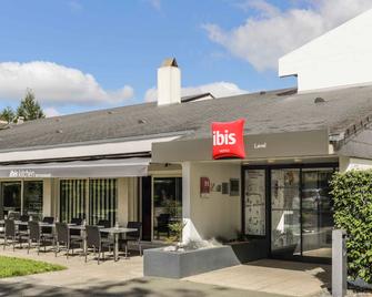 Ibis Laval Le Relais d'Armor - Laval - Building