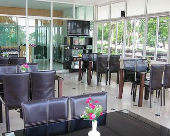 Fahproundfon Hotel - Nakhon Ratchasima - Restaurante