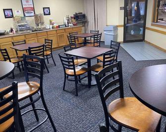 Coratel Inn and Suites By Jasper Riverfalls - Comfort 2 Queen Bed Non Smoking - River Falls - Restaurante