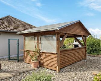 Jule-Im Herzen Rügens - Thesenvitz - Innenhof