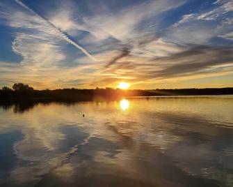 Owasco Lake Shoreline 3-BR, 2 Bath Home with Aluminum Boat, Canoe and 2 Kayaks - Auburn