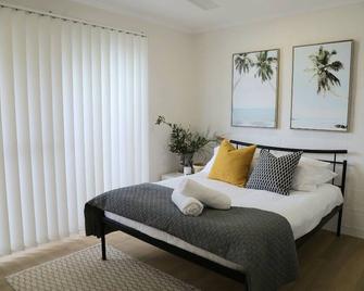 Beaches 1 - Ljhooker Yamba - Yamba - Bedroom