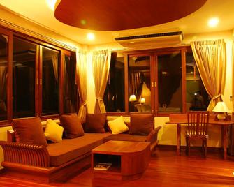 Bura Resort - Chiang Rai - Living room