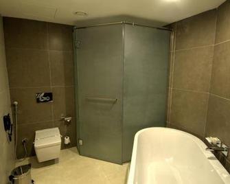 Ramee Dream Resort - Seeb - Bathroom