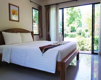 Papa's Home and Rabbit cafe - Chom Thong - Bedroom