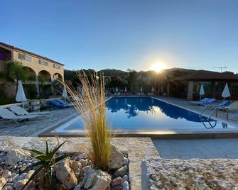 Daniel Hotel - Kalamaki - Pool