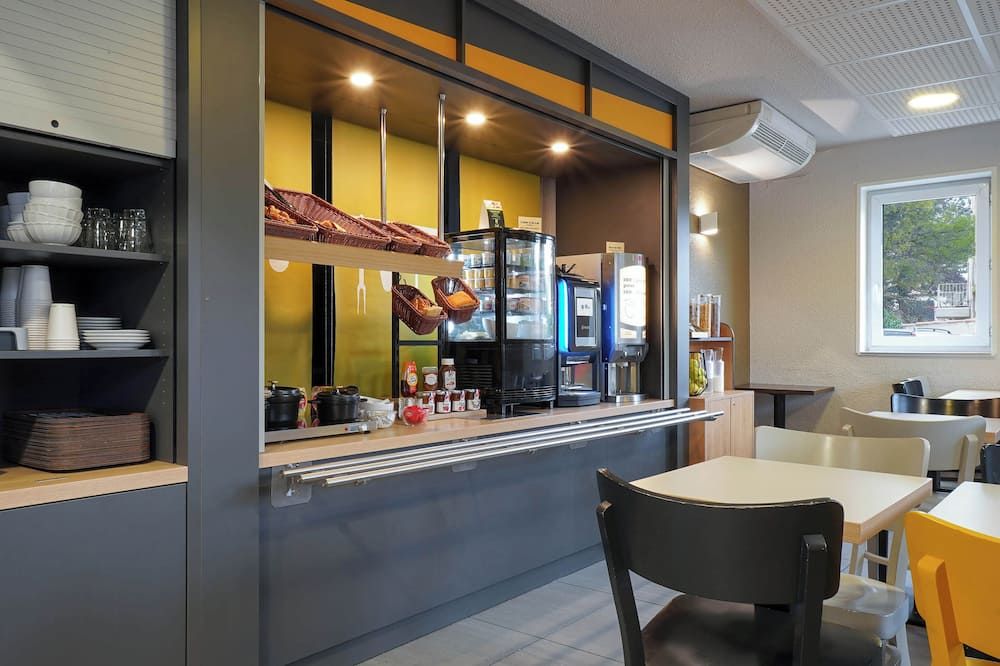 بي آند بي هوتل اي أون بروفينس بون دي لارك - ايكس-أن-بروفانس - مطعم